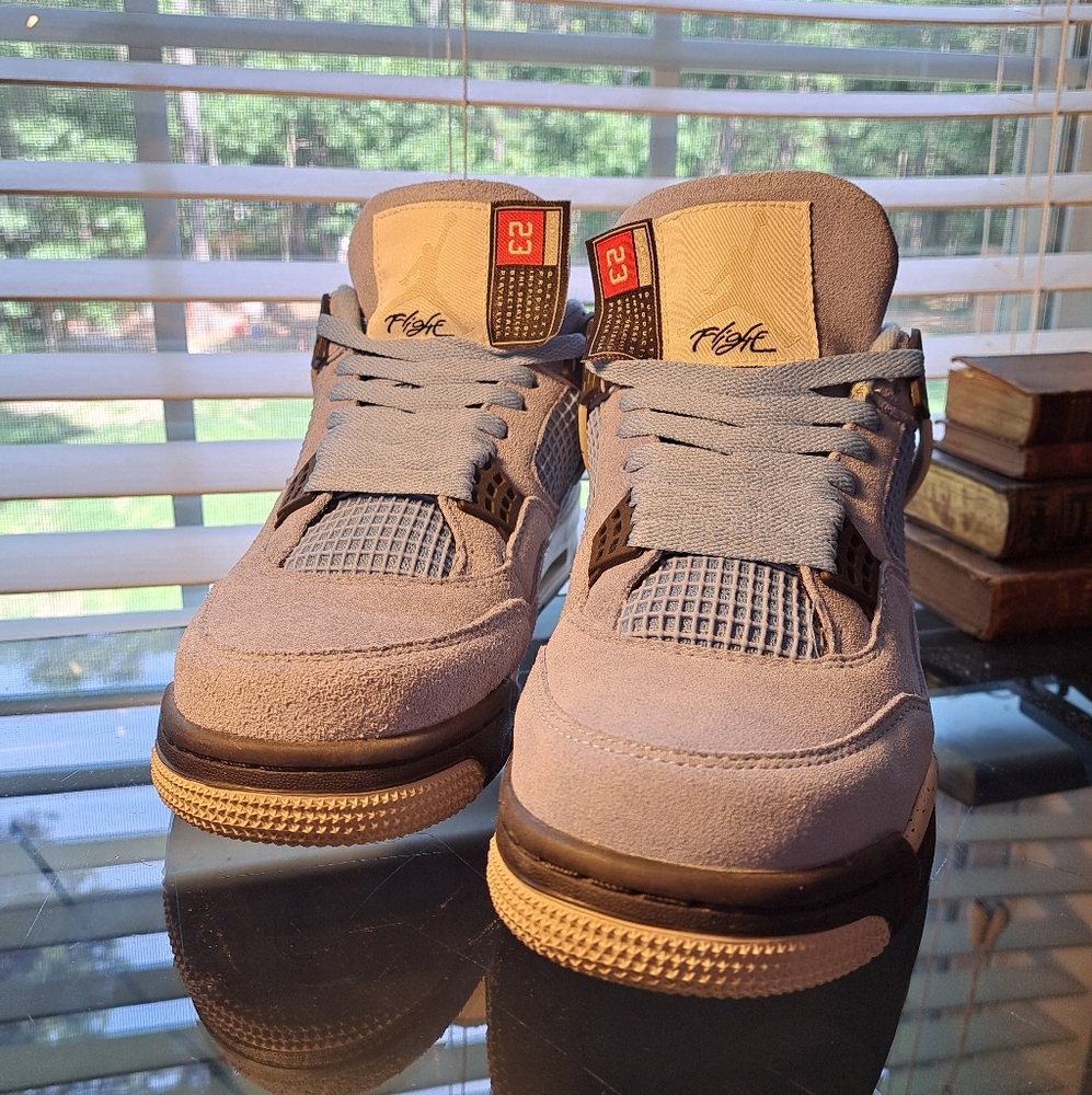 Jordan 4 University Blue (bought off website)